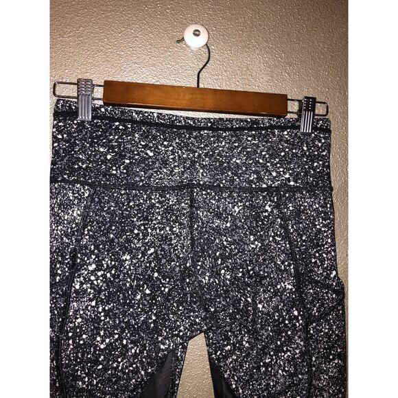 Lululemon Sporty Athletic Black White  Splatter  Outrun  Crop  Pants  Leggings - Picture 5 of 7